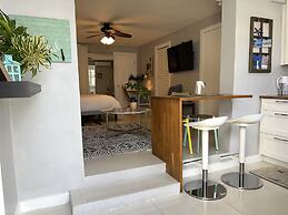 Beautiful And Comfortable Home and studios