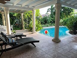 Beautiful And Comfortable Home and studios