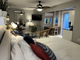 Beautiful And Comfortable Home and studios