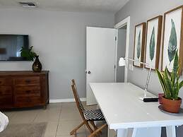 Beautiful And Comfortable Home and studios