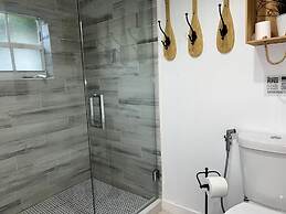 Beautiful And Comfortable Home and studios