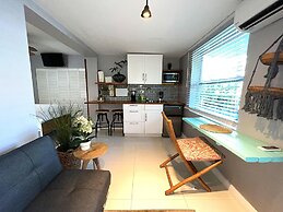 Beautiful And Comfortable Home and studios