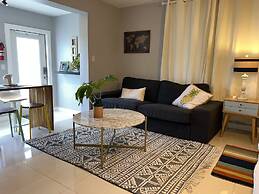 Beautiful And Comfortable Home and studios