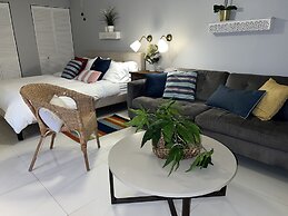 Beautiful And Comfortable Home and studios