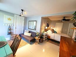 Beautiful And Comfortable Home and studios