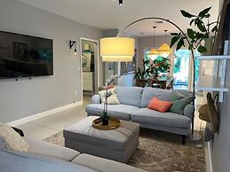 Beautiful And Comfortable Home and studios