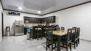 Serenity Hotel & Villas