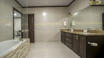 Serenity Hotel & Villas