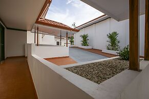 Serenity Hotel & Villas