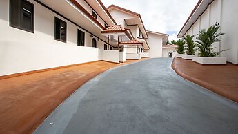 Serenity Hotel & Villas