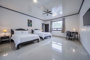 Serenity Hotel & Villas