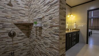 Serenity Hotel & Villas