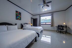 Serenity Hotel & Villas
