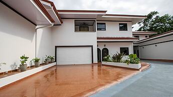 Serenity Hotel & Villas