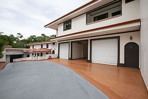 Serenity Hotel & Villas