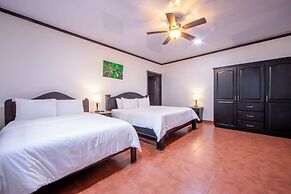 Serenity Hotel & Villas