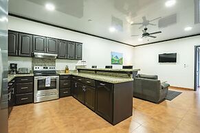 Serenity Hotel & Villas