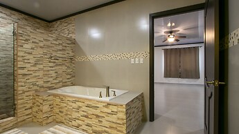 Serenity Hotel & Villas