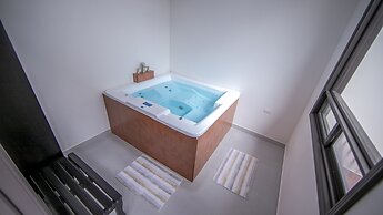 Serenity Hotel & Villas