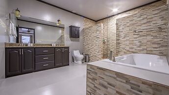 Serenity Hotel & Villas