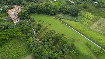 Serenity Hotel & Villas