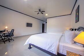 Serenity Hotel & Villas