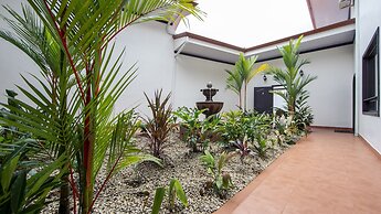 Serenity Hotel & Villas