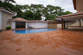 Serenity Hotel & Villas