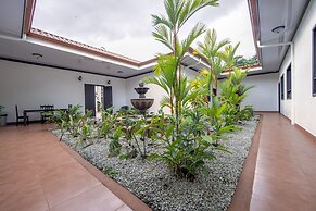 Serenity Hotel & Villas