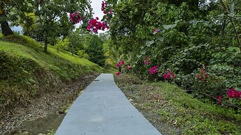 Serenity Hotel & Villas