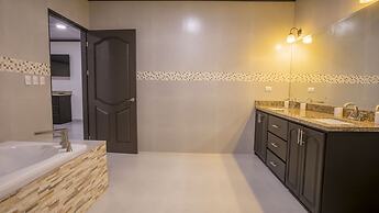 Serenity Hotel & Villas