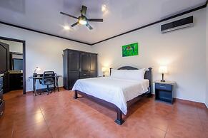 Serenity Hotel & Villas