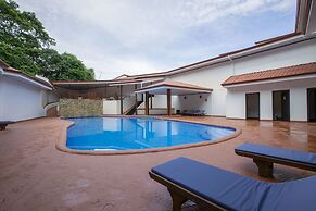 Serenity Hotel & Villas