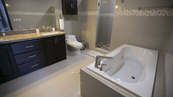 Serenity Hotel & Villas