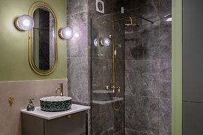 Holt - Bagheera s Den