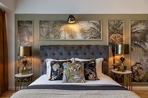 Holt - Bagheera s Den