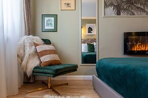 Holt - Bagheera s Den