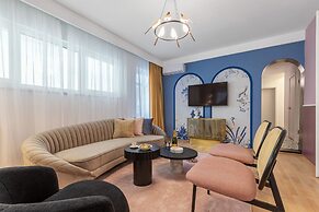 Holt - Birds of Paradise