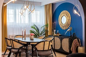 Holt - Birds of Paradise