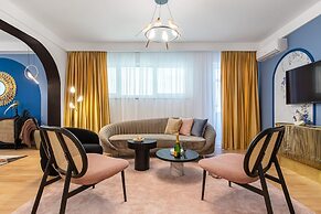 Holt - Birds of Paradise