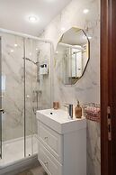 Holt - Gryffindor Tower