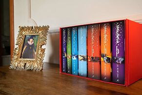 Holt - Gryffindor Tower