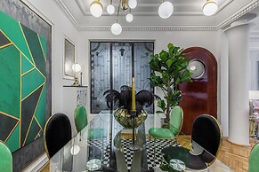 Holt - The Great Gatsby