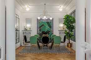 Holt - The Great Gatsby