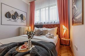 Holt - The Great Gatsby