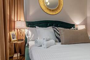 Holt - The Great Gatsby