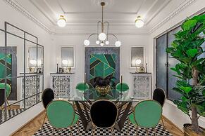 Holt - The Great Gatsby