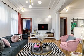 Holt - The Great Gatsby