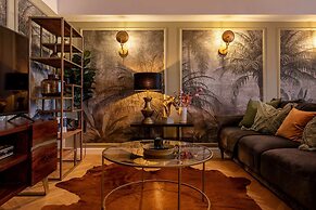 Holt - Bagheera and Mowgli