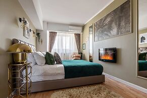 Holt - Bagheera and Mowgli